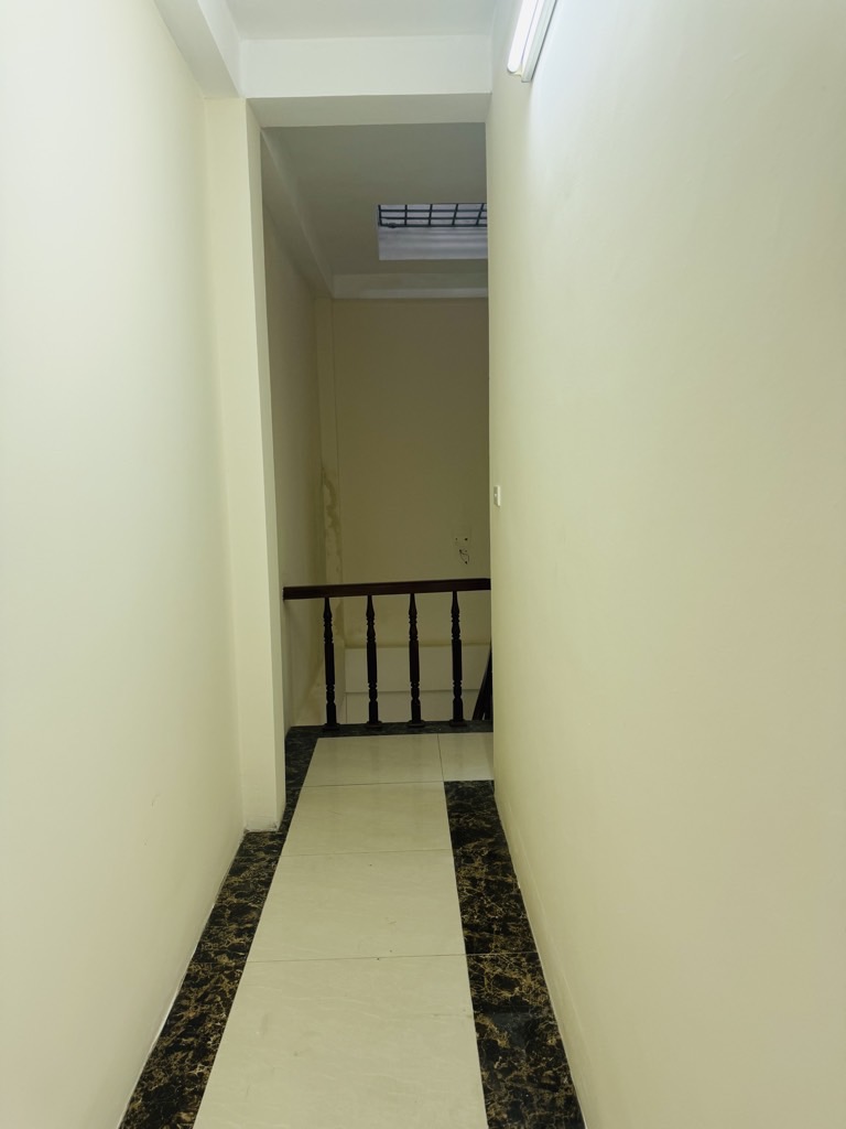 Bán nhà Văn Hương - diện tích 35m2 5 tầng - MẶT NGÕ KINH DOANH - giá 10,5 tỷ