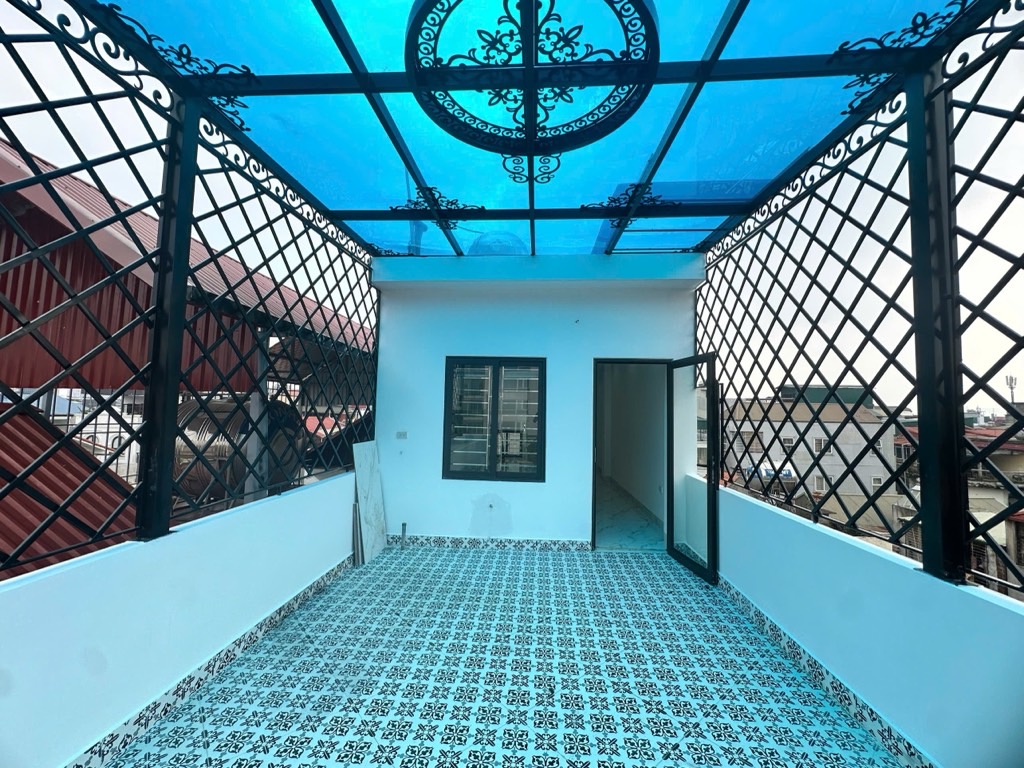 Bán nhà Kim Đồng - diện tích 54m2 7 tầng - Ô tô tránh - giá 23,6 tỷ