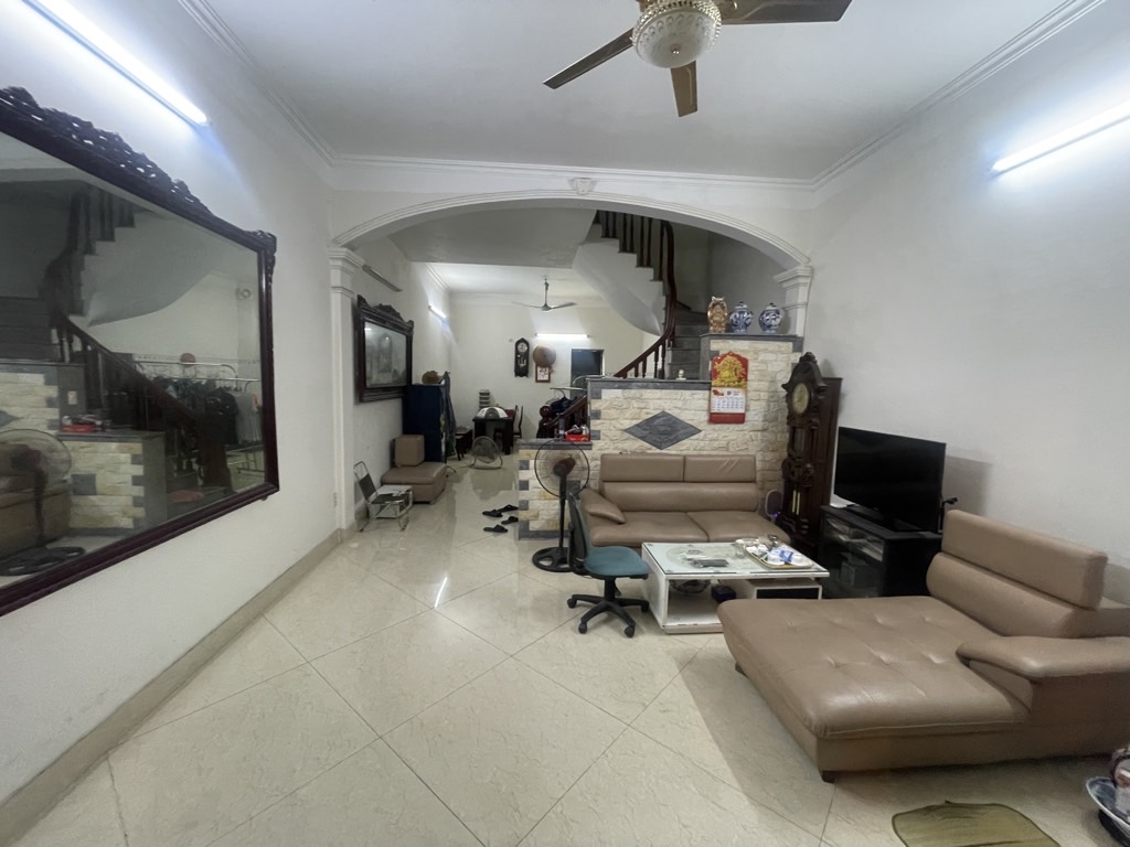 Bán nhà phố Đức Giang 84,3m2 x 4 tầng, Q. Long Biên – Giá 13,85 tỷ