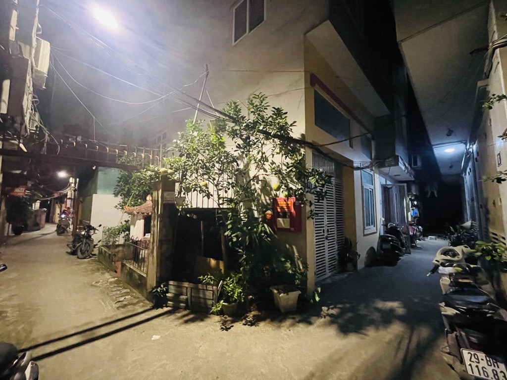 Bán nhà Đại Từ - diện tích 32m2 3 tầng - Nhà lô góc 2 mặt thoáng - giá 7,9 tỷ