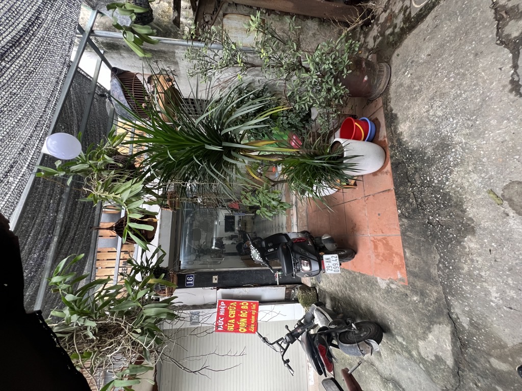 Bán nhà Nguyễn Trãi - diện tích 68.6m2 4 tầng - ô tô quay đầu trước cửa - giá 13 tỷ