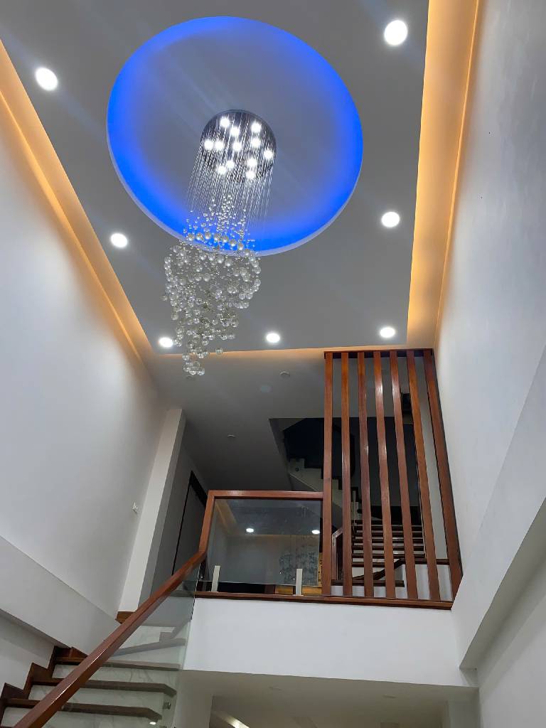 Bán nhà Yên Lãng - diện tích 54m2 6 tầng - Siêu siêu gần phố - giá 19,3 tỷ