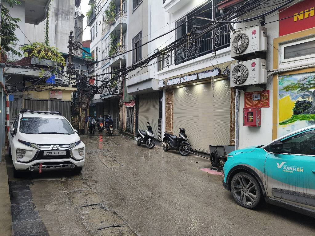 Bán nhà Ngõ Quỳnh - diện tích 32m2 5 tầng - Ô tô tránh đỗ cửa - giá 8,6 tỷ