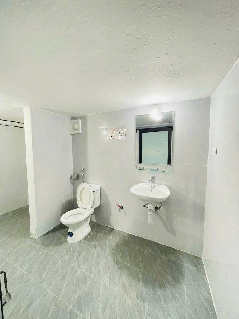 Bán nhà Thanh Đàm - diện tích 45m2 2 tầng - ô tô tránh cách 20m - giá 4,1 tỷ