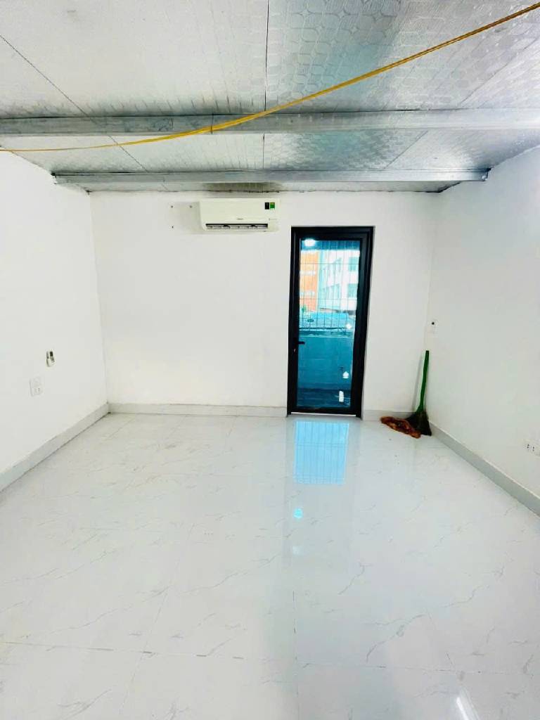 Bán nhà Thanh Đàm - diện tích 45m2 2 tầng - ô tô tránh cách 20m - giá 4,1 tỷ