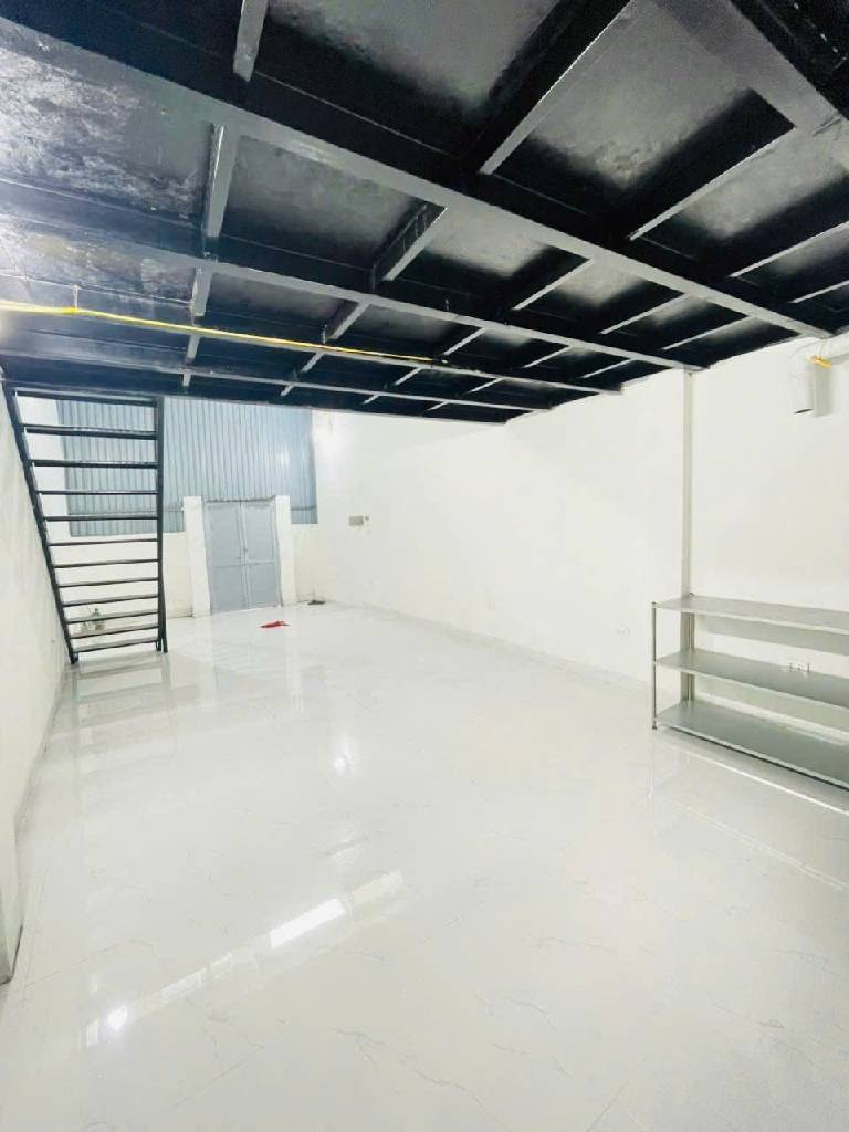 Bán nhà Thanh Đàm - diện tích 45m2 2 tầng - ô tô tránh cách 20m - giá 4,1 tỷ