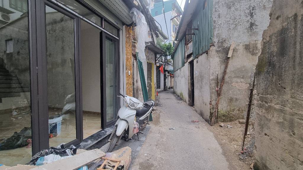 Bán nhà Thịnh Liệt - diện tích 30m2 5 tầng - Cách đường ô tô tránh thẳng đúng 15m - giá 7,36 tỷ