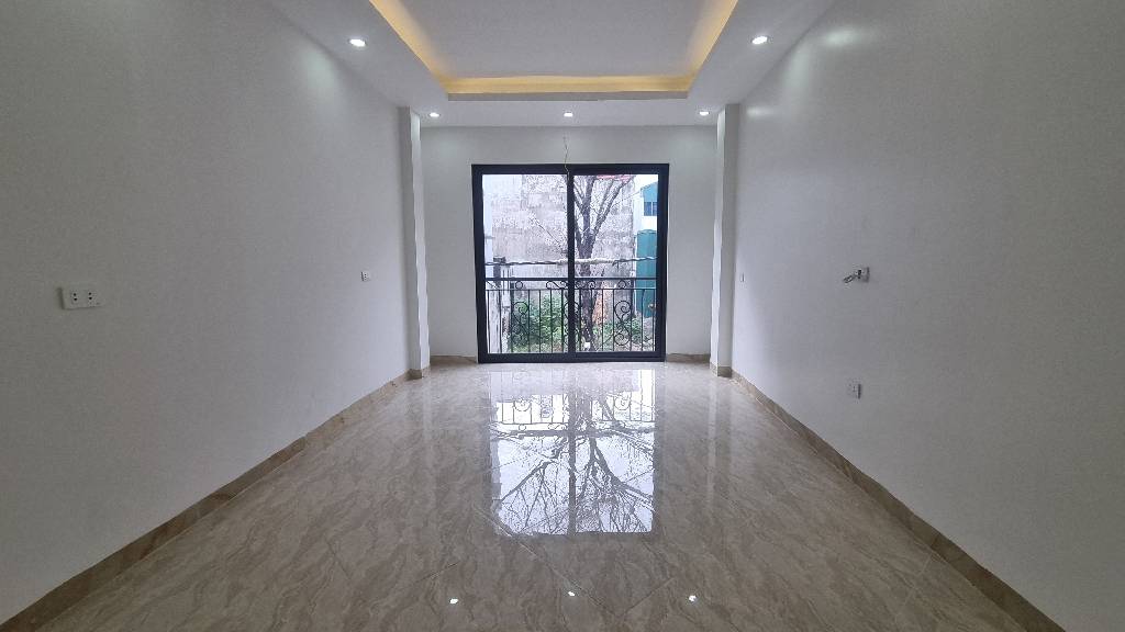 Bán nhà Thịnh Liệt - diện tích 30m2 5 tầng - Cách đường ô tô tránh thẳng đúng 15m - giá 7,36 tỷ