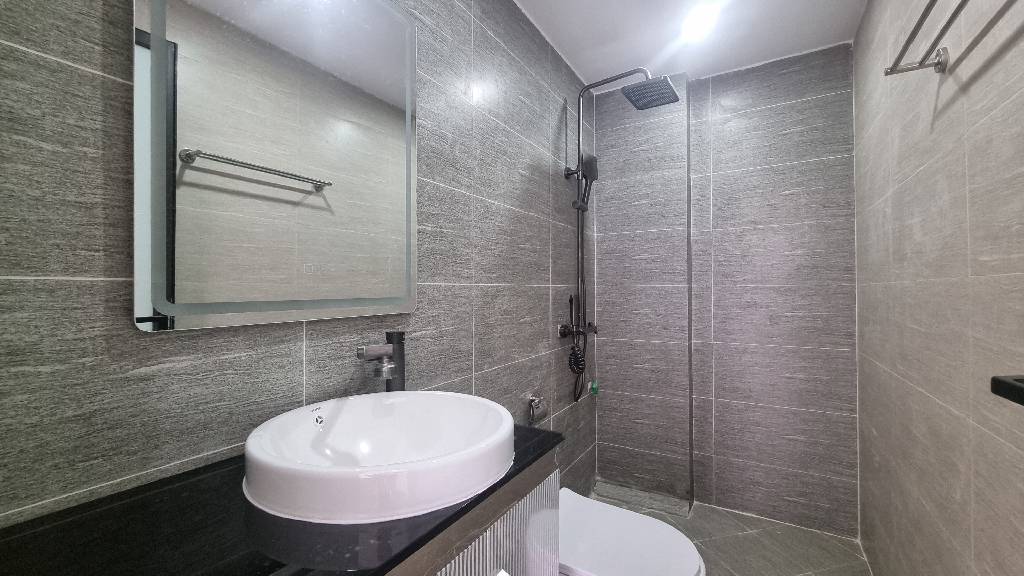 Bán nhà Thịnh Liệt - diện tích 30m2 5 tầng - Cách đường ô tô tránh thẳng đúng 15m - giá 7,36 tỷ