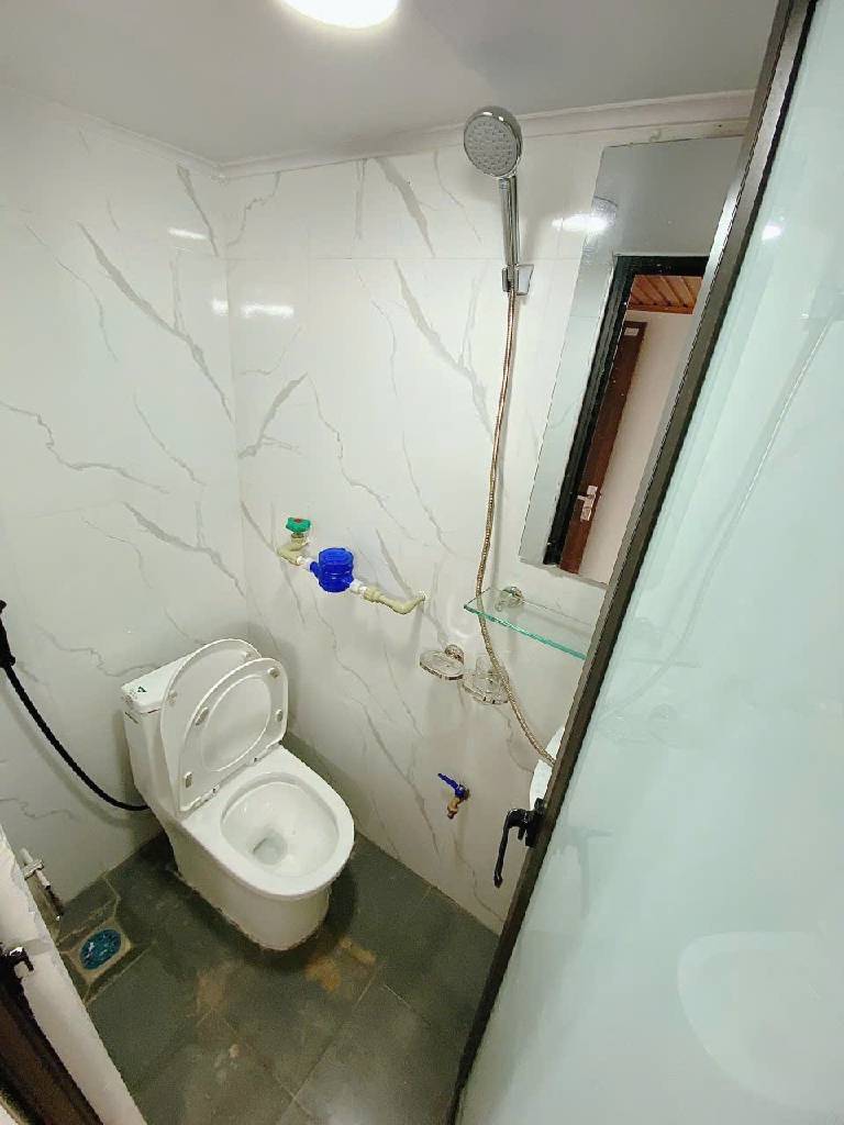 Bán nhà Ngõ Đình Đông - diện tích 36m2 6 tầng - Lô góc, thang máy - giá 11,5 tỷ