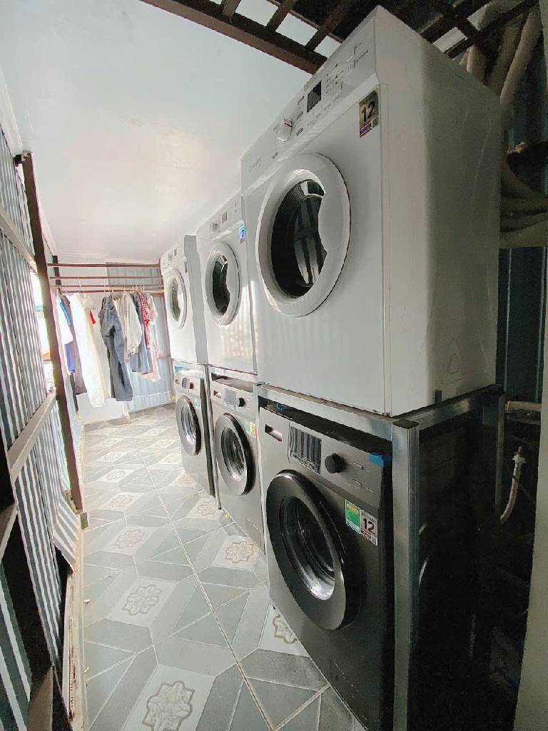 Bán nhà Ngõ Đình Đông - diện tích 36m2 6 tầng - Lô góc, thang máy - giá 11,5 tỷ