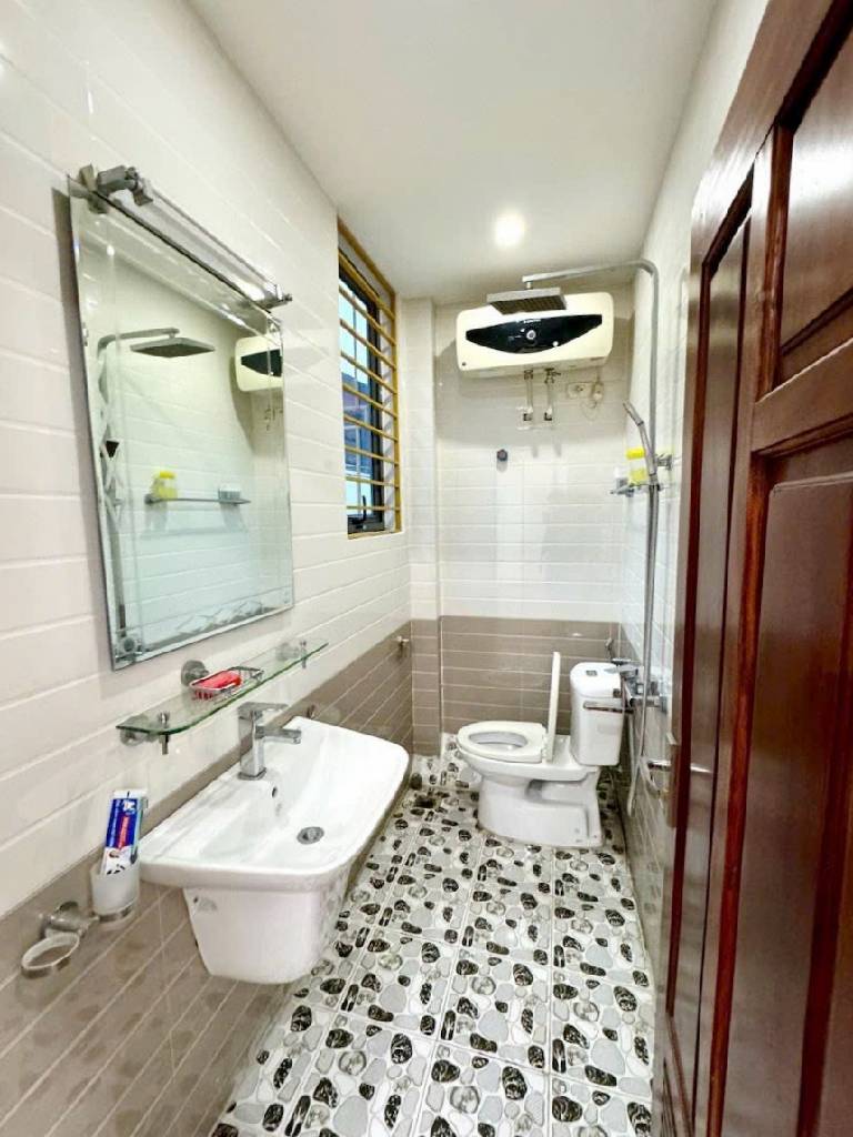 Bán nhà Vương Thừa Vũ - diện tích 38m2 5 tầng - LÔ GÓC - giá 15,5 tỷ