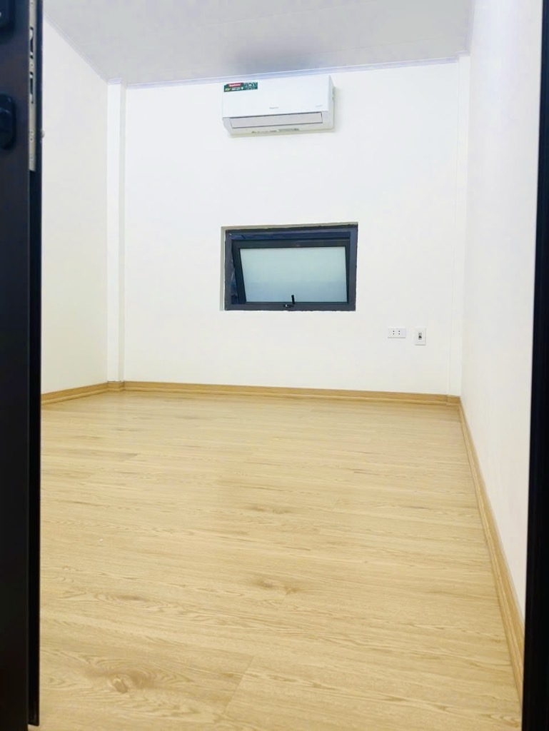 Bán nhà Vĩnh Hoàng - diện tích 30m2 2 tầng - Nhà riêng 3 bước ra đường 2 làn - giá 2,3 tỷ