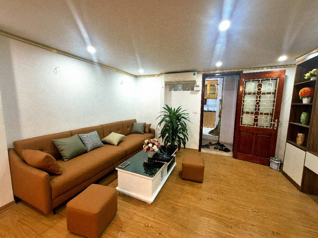 Bán nhà Thái Thịnh - diện tích 150m2 2 tầng - Căn hộ TT 5 ngủ có thể thiết kế 6 ngủ rộng rãi - giá 6,4 tỷ