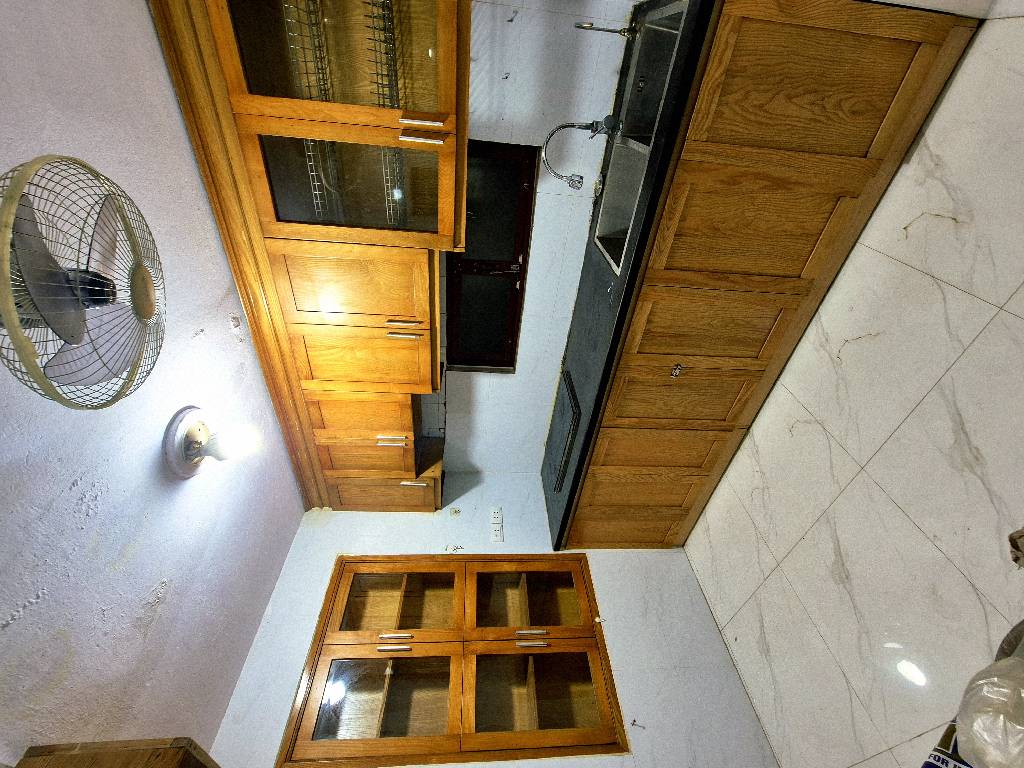 Bán nhà Thái Thịnh - diện tích 150m2 2 tầng - Căn hộ TT 5 ngủ có thể thiết kế 6 ngủ rộng rãi - giá 6,4 tỷ