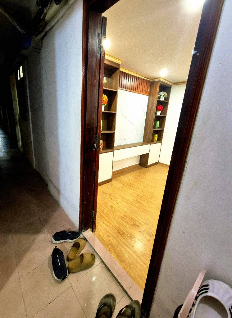 Bán nhà Thái Thịnh - diện tích 150m2 2 tầng - Căn hộ TT 5 ngủ có thể thiết kế 6 ngủ rộng rãi - giá 6,4 tỷ