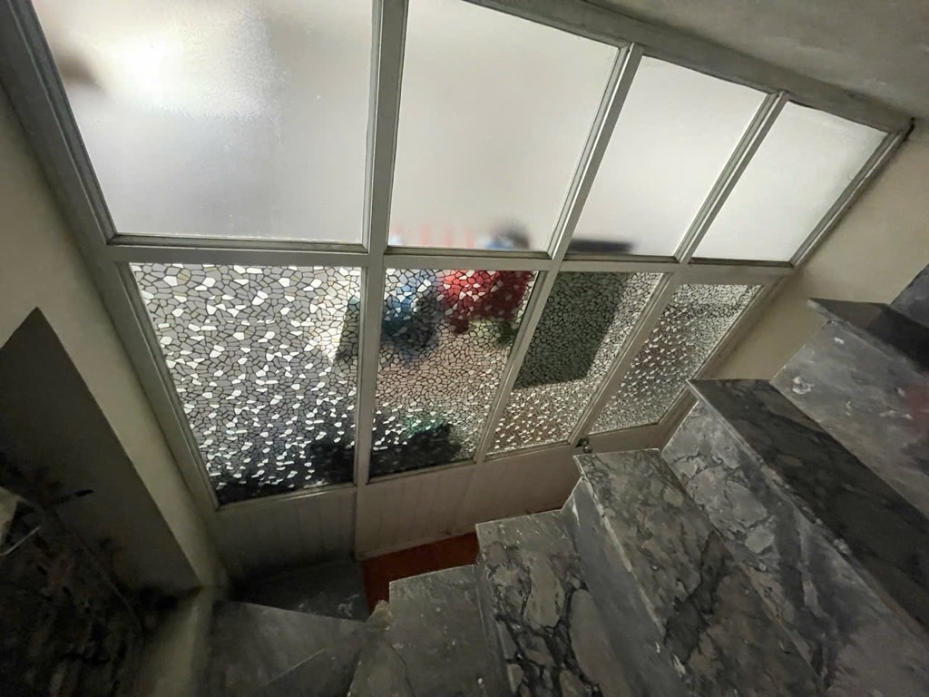 Bán nhà Ngõ Lệnh Cư - diện tích 23m2 3 tầng - Mặt tiền rộng - giá 2,8 tỷ