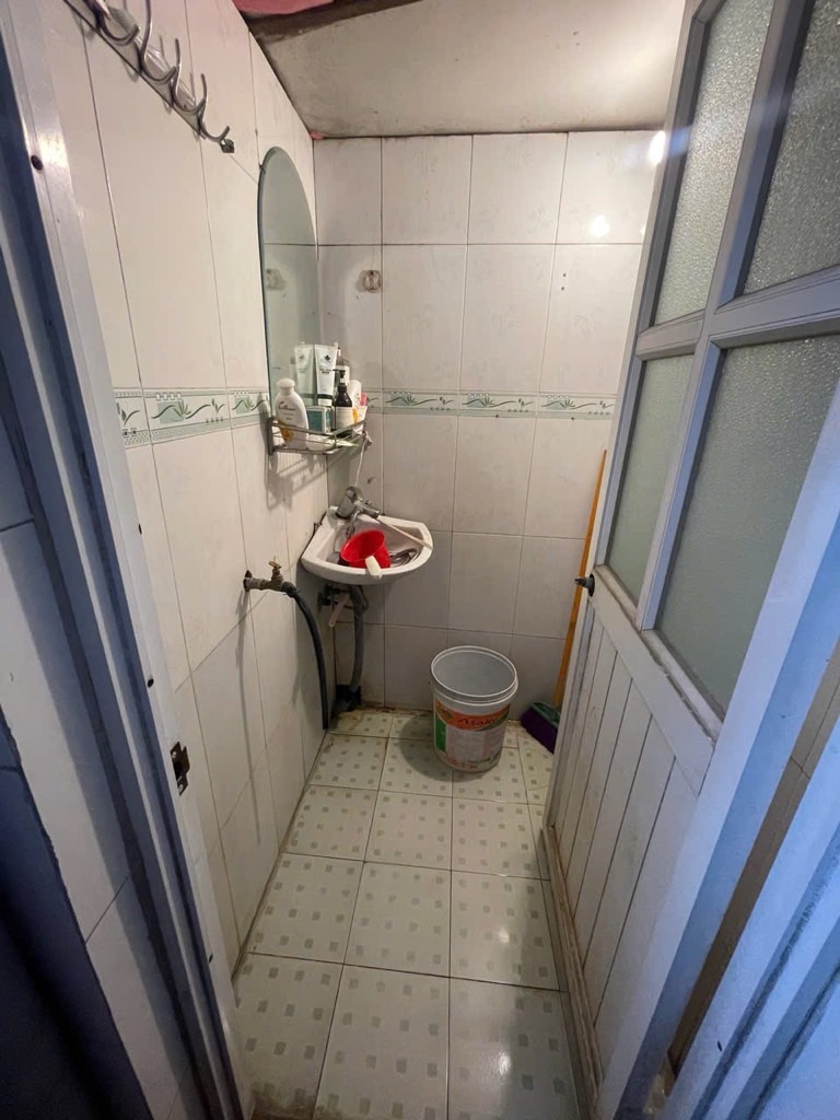 Bán nhà Ngõ Lệnh Cư - diện tích 23m2 3 tầng - Mặt tiền rộng - giá 2,8 tỷ