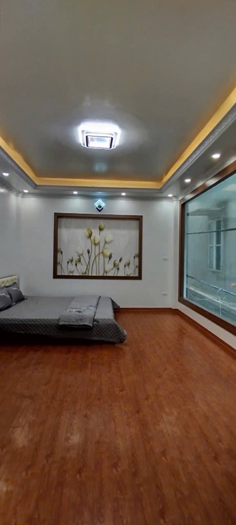 Bán nhà Sở Thượng - diện tích 31m2 5 tầng - ô tô đỗ gần - giá 8,3 tỷ