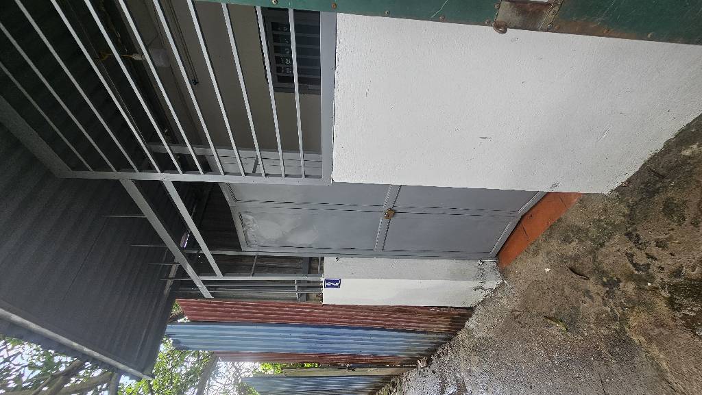 Bán nhà Thúy Lĩnh - diện tích 42,1m2 1,5 tầng - ô tô đỗ cửa - giá 2 tỷ