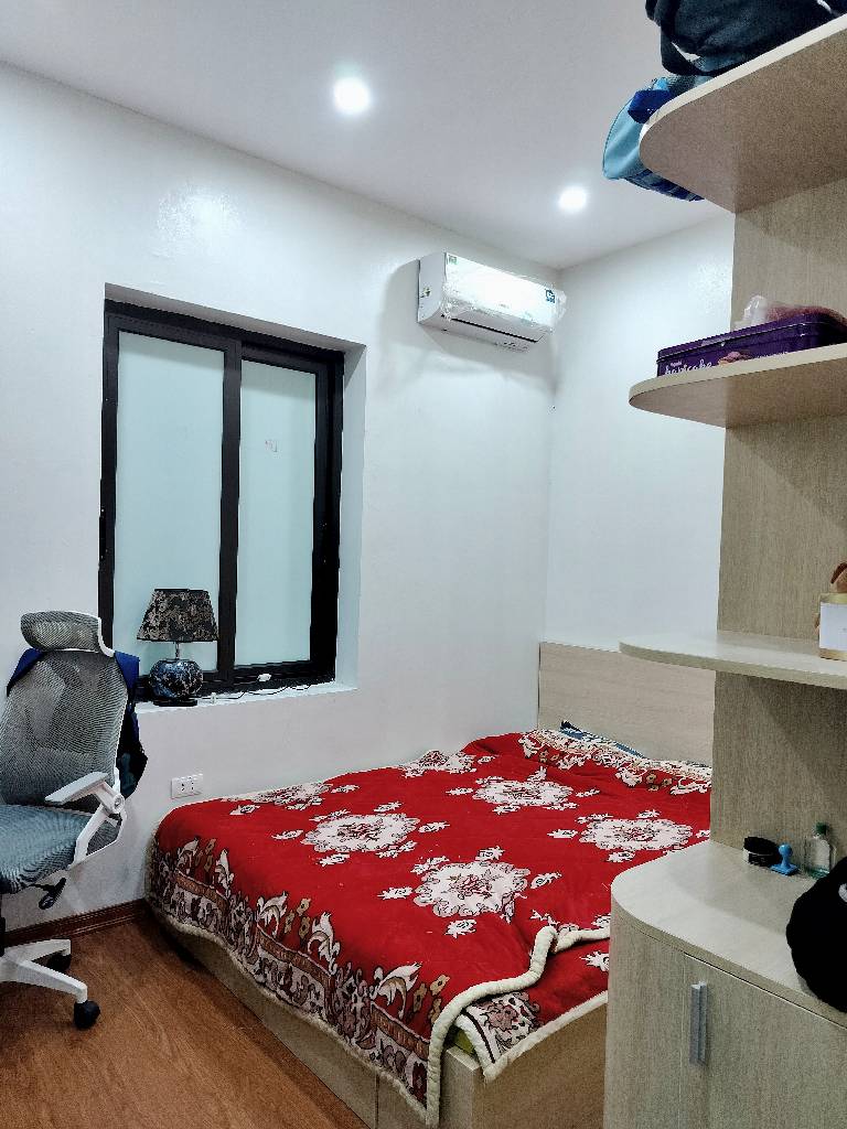 Bán nhà Tân Mai - diện tích 41.5m2 5 tầng - Cách ô tô 100m - giá 5,8 tỷ