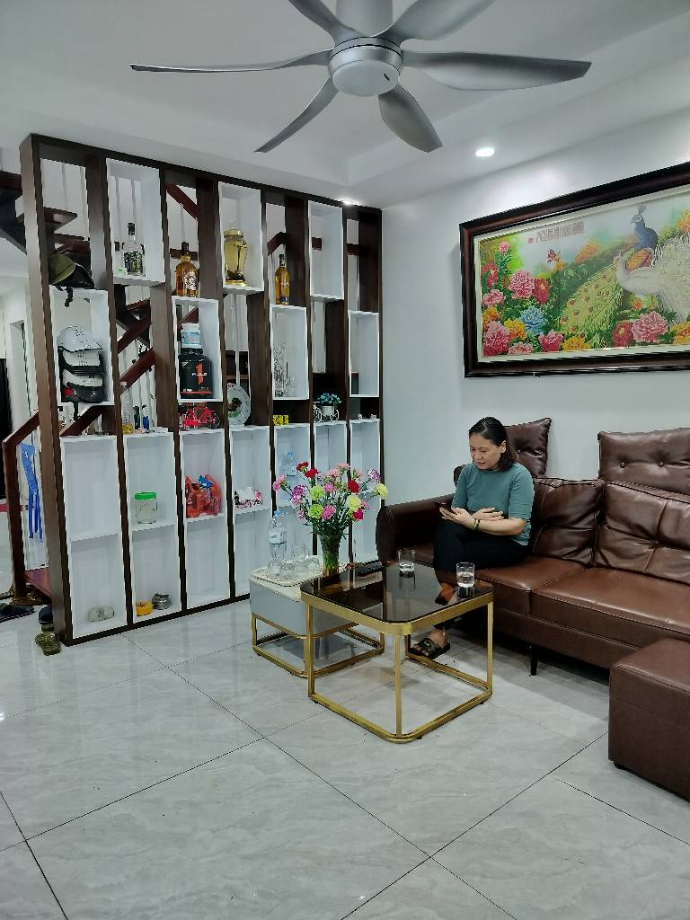 Bán nhà Tân Mai - diện tích 41.5m2 5 tầng - Cách ô tô 100m - giá 5,8 tỷ