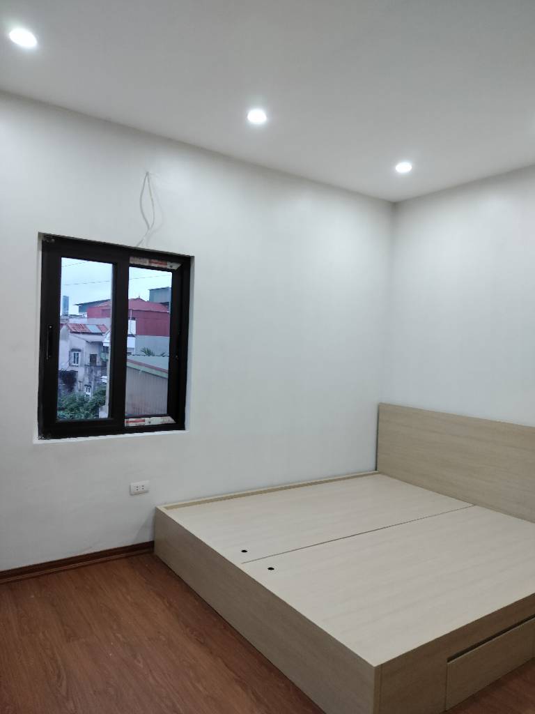 Bán nhà Tân Mai - diện tích 41.5m2 5 tầng - Cách ô tô 100m - giá 5,8 tỷ