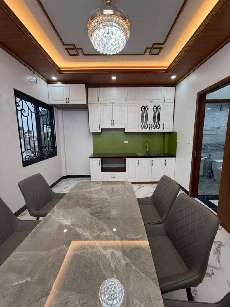 Bán nhà Nguyễn Khoái - diện tích 58m2 5 tầng - Mặt ngõ thông kinh doanh ô tô - giá 19,68 tỷ