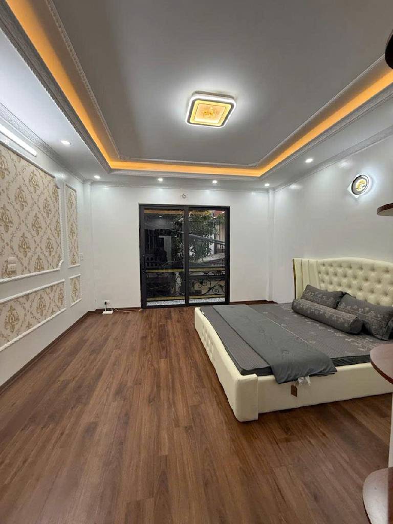 Bán nhà Nguyễn Khoái - diện tích 58m2 5 tầng - Mặt ngõ thông kinh doanh ô tô - giá 19,68 tỷ