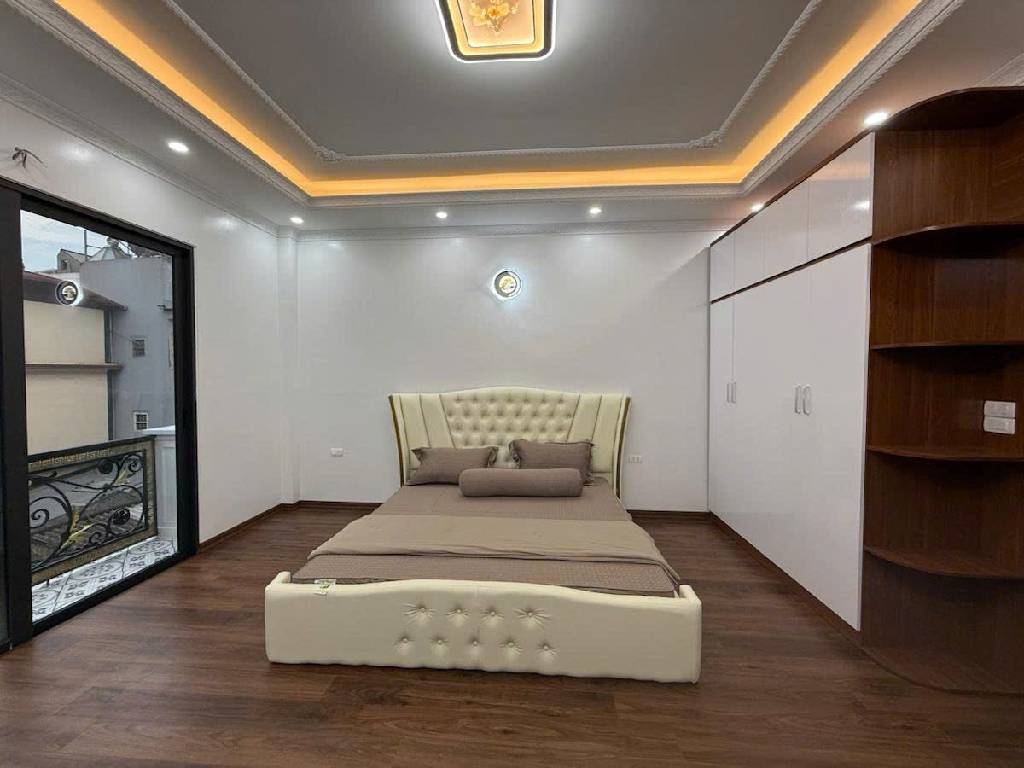 Bán nhà Nguyễn Khoái - diện tích 58m2 5 tầng - Mặt ngõ thông kinh doanh ô tô - giá 19,68 tỷ