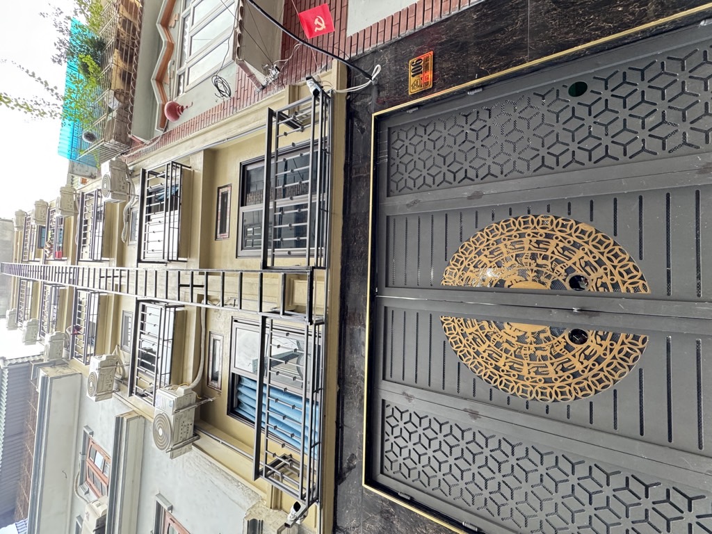 Bán nhà Trương Định - diện tích 57m2 7 tầng - Ngõ thông ô tô qua nhà - giá 17 tỷ