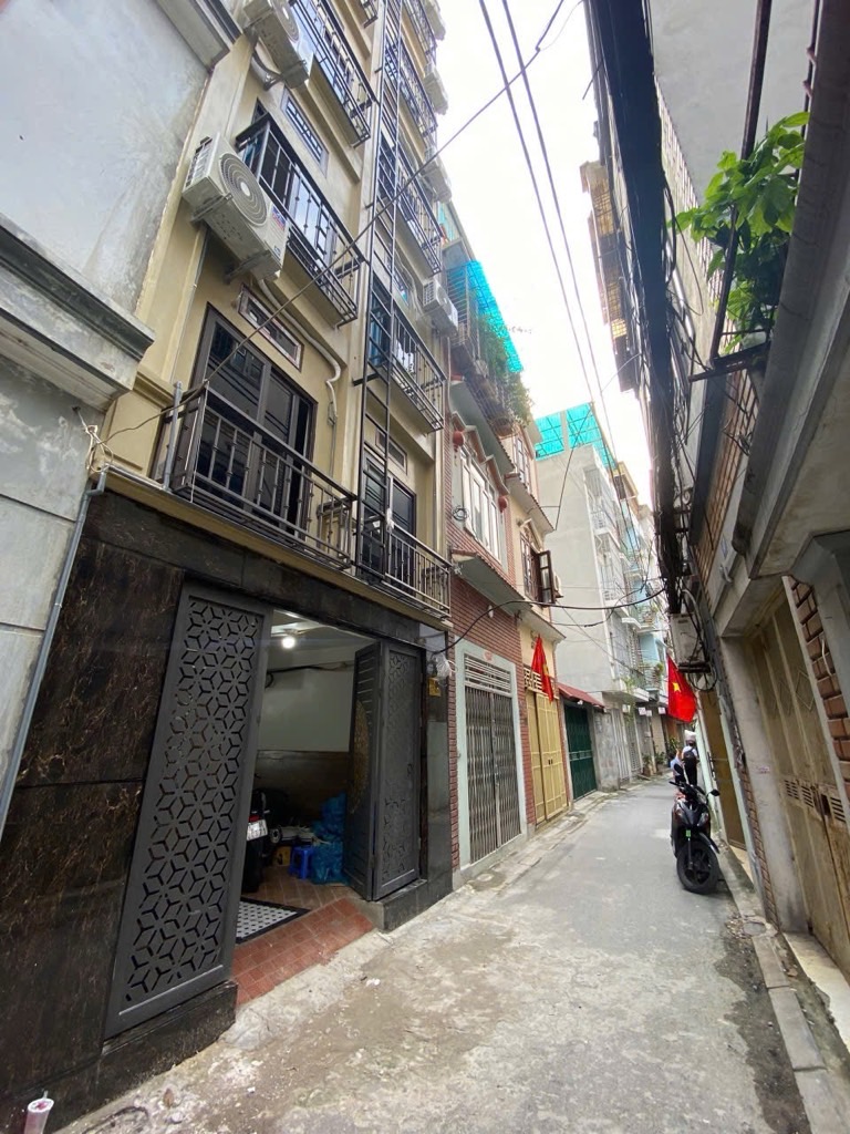 Bán nhà Trương Định - diện tích 57m2 7 tầng - Ngõ thông ô tô qua nhà - giá 17 tỷ