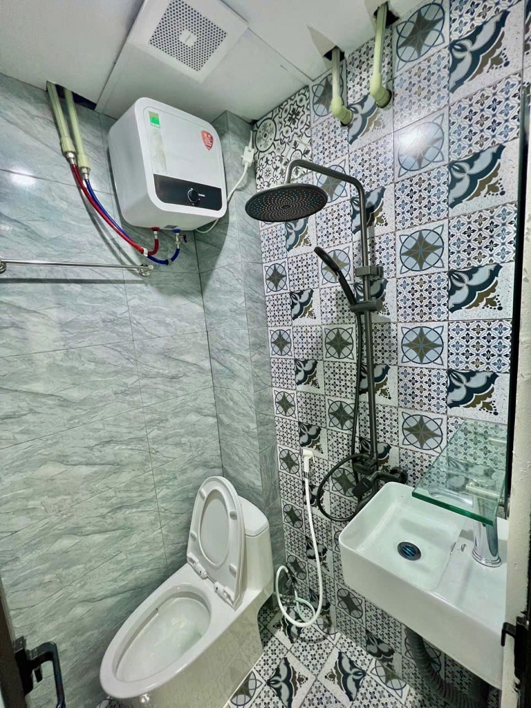 Bán nhà Trương Định - diện tích 57m2 7 tầng - Ngõ thông ô tô qua nhà - giá 17 tỷ