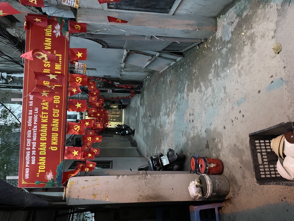 Bán nhà Nguyễn Phúc Lai - diện tích 38m2 3 tầng - Lô góc, kinh doanh - giá 16 tỷ