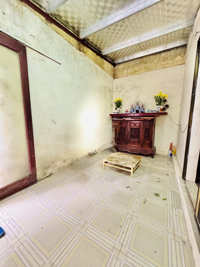 Bán nhà Hoàng Mai - diện tích 70m2 2 tầng - Gần trường chợ - giá 6,3 tỷ