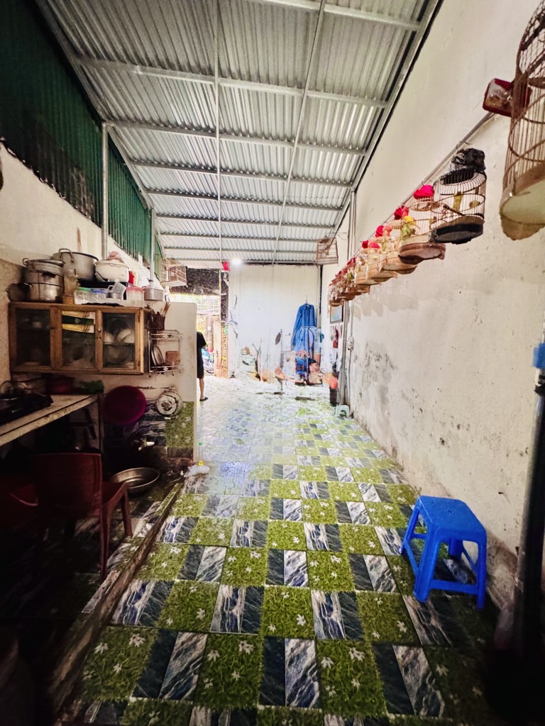 Bán nhà Hoàng Mai - diện tích 70m2 2 tầng - Gần trường chợ - giá 6,3 tỷ