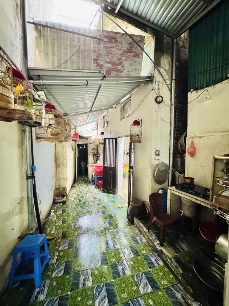 Bán nhà Hoàng Mai - diện tích 70m2 2 tầng - Gần trường chợ - giá 6,3 tỷ