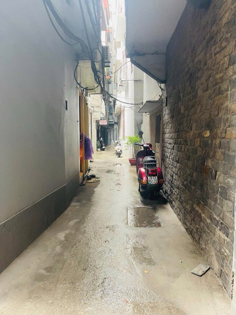 Bán nhà Ô Đồng Lầm - diện tích 71.2m2 4 tầng - Mặt ngõ trước và sau 1 nhà ra mặt hồ - giá 21 tỷ