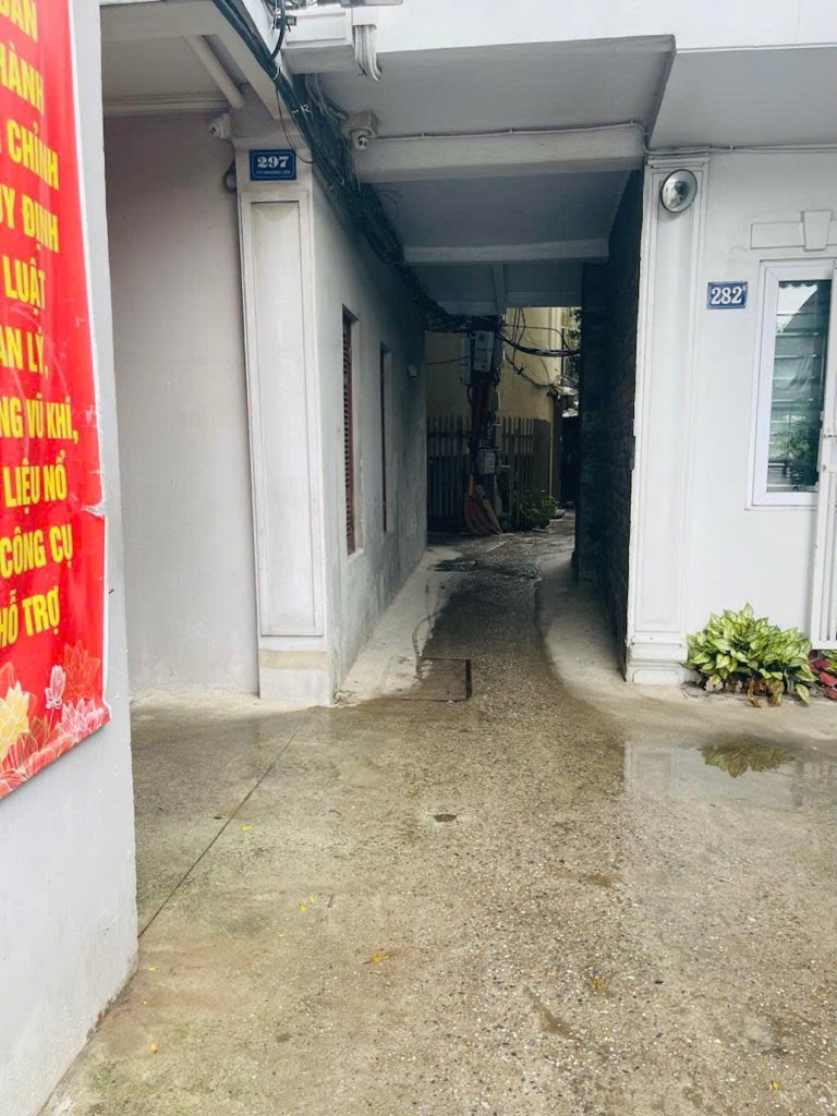 Bán nhà Ô Đồng Lầm - diện tích 71.2m2 4 tầng - Mặt ngõ trước và sau 1 nhà ra mặt hồ - giá 21 tỷ