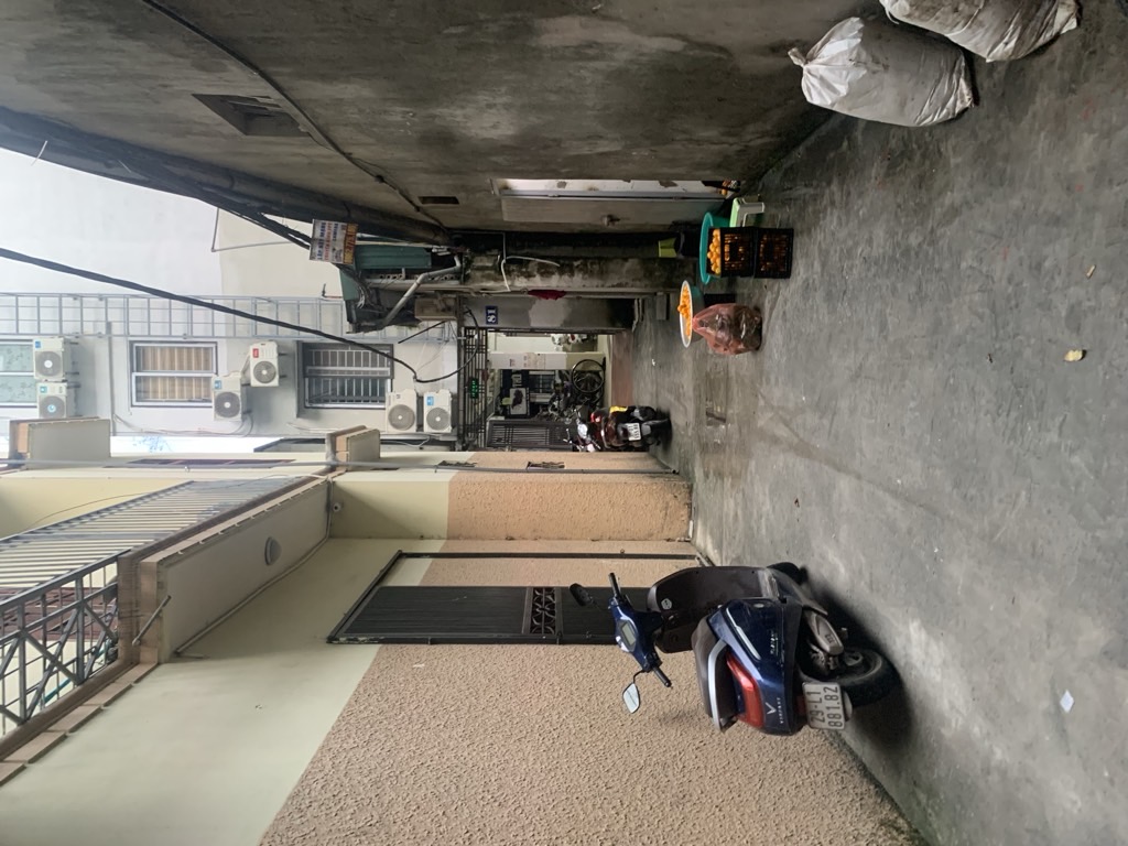 Bán nhà Chợ Khâm Thiên - diện tích 64m2 2 tầng - Nhà cũ xác định bán đất - giá 12 tỷ