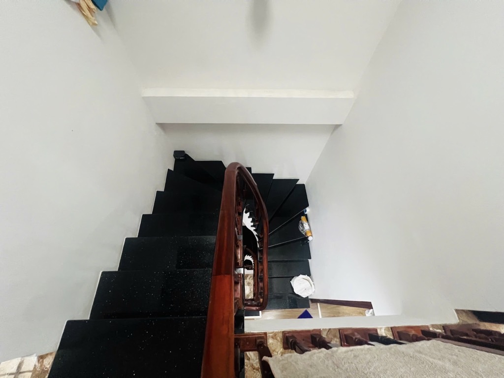 Bán nhà Ngõ Quỳnh - diện tích 43m2 4 tầng - Ô TÔ ĐỖ CỬA - giá 13,8 tỷ