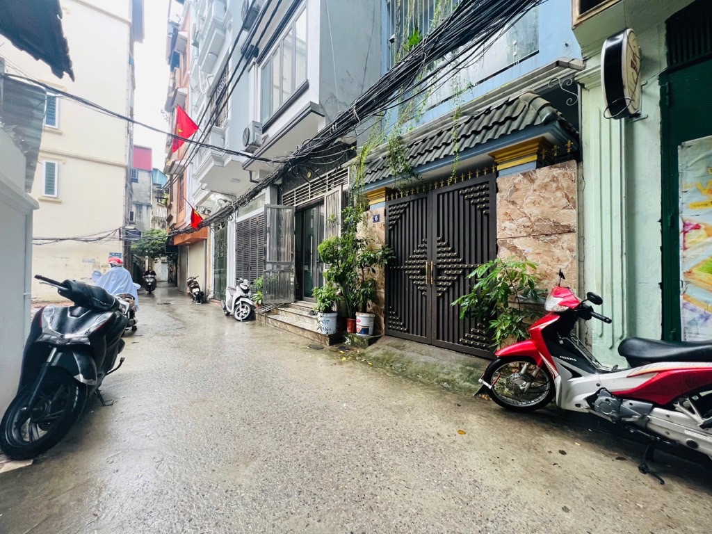 Bán nhà Ngõ Quỳnh - diện tích 43m2 4 tầng - Ô TÔ ĐỖ CỬA - giá 13,8 tỷ