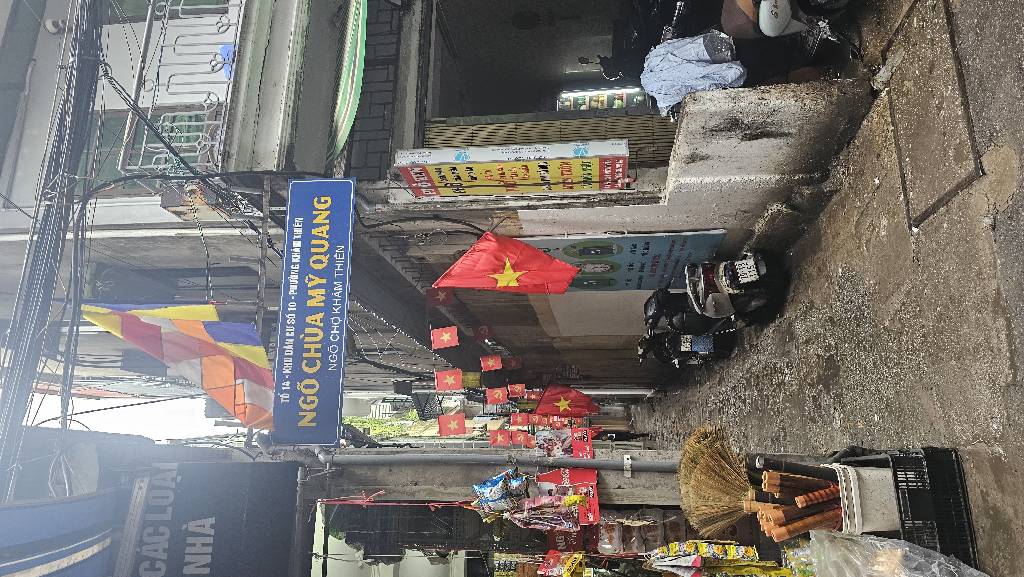 Bán nhà Ngõ Chùa Mỹ Quang - diện tích 38m2 5 tầng - Nhà đẹp, gần phố - giá 10,6 tỷ