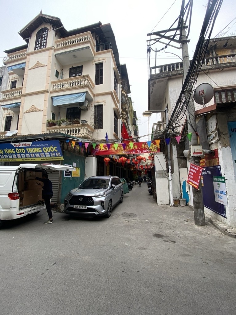 Bán nhà Lê Gia Đỉnh - diện tích 56,7m2 4 tầng - Lô góc thoáng sáng - giá 16,8 tỷ