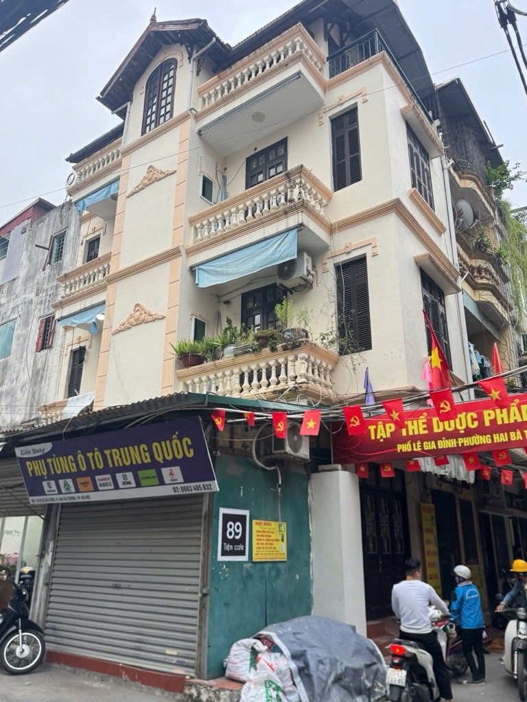 Bán nhà Lê Gia Đỉnh - diện tích 56,7m2 4 tầng - Lô góc thoáng sáng - giá 16,8 tỷ