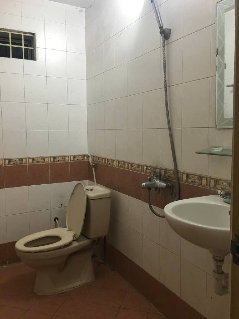 Bán nhà giáp bát - diện tích 63.7m2 4 tầng - gần ô tô - giá 10,2 tỷ