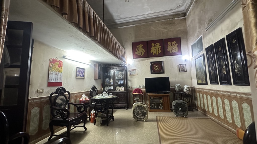 Bán nhà Ngõ Trung Tiền - diện tích 79.8m2 2 tầng - đất vàng trong làng đầu tư - giá 16 tỷ