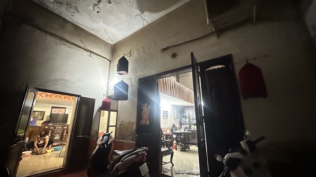 Bán nhà Ngõ Trung Tiền - diện tích 79.8m2 2 tầng - đất vàng trong làng đầu tư - giá 16 tỷ