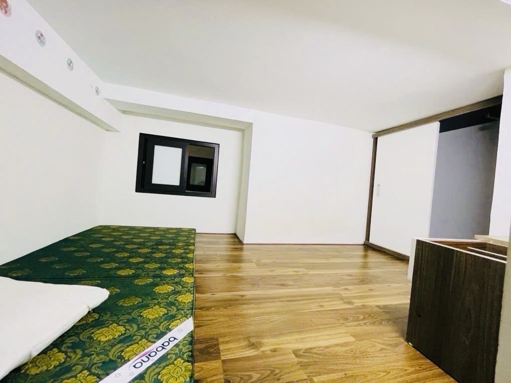 Bán nhà Ngõ Chợ Khâm Thiên - diện tích 85m2 7 tầng - gần chợ, trường học - giá 17,2 tỷ