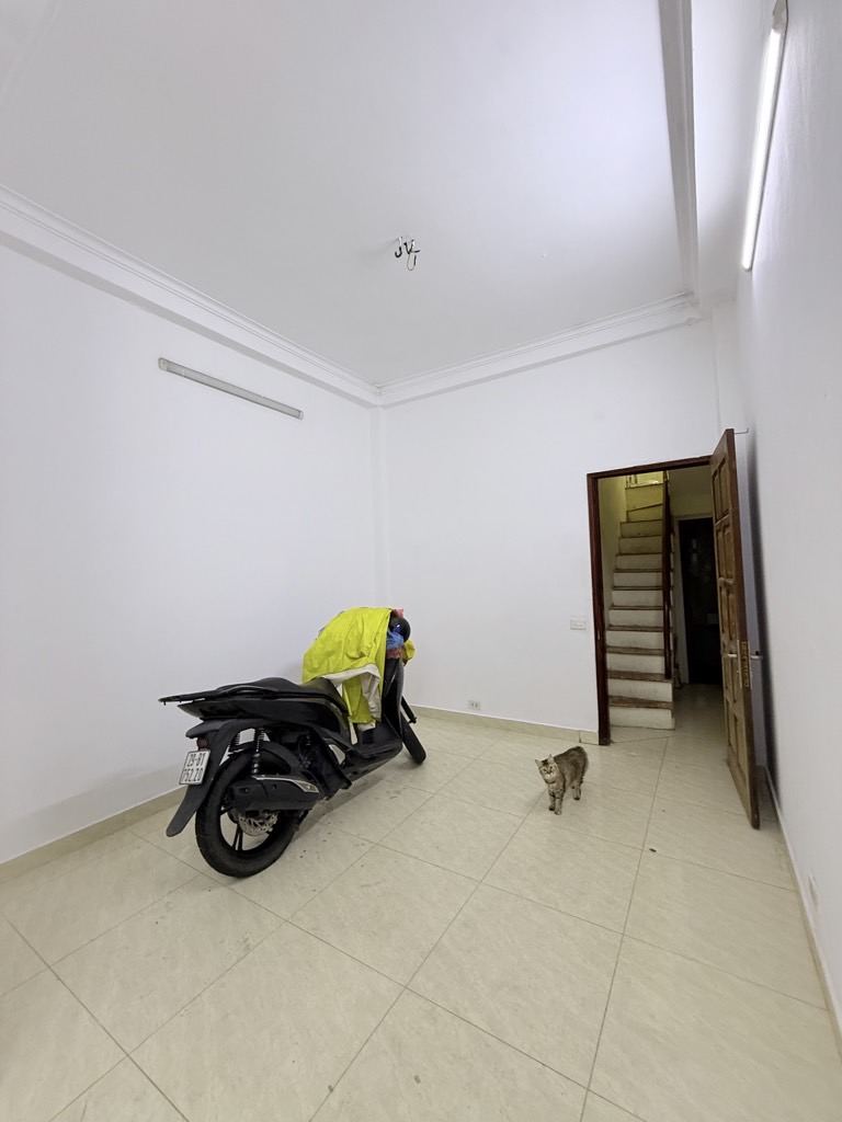 Bán nhà Minh Khai - diện tích 30.3m2 5 tầng - Mặt phố kinh doanh sầm uất - giá 13,8 tỷ